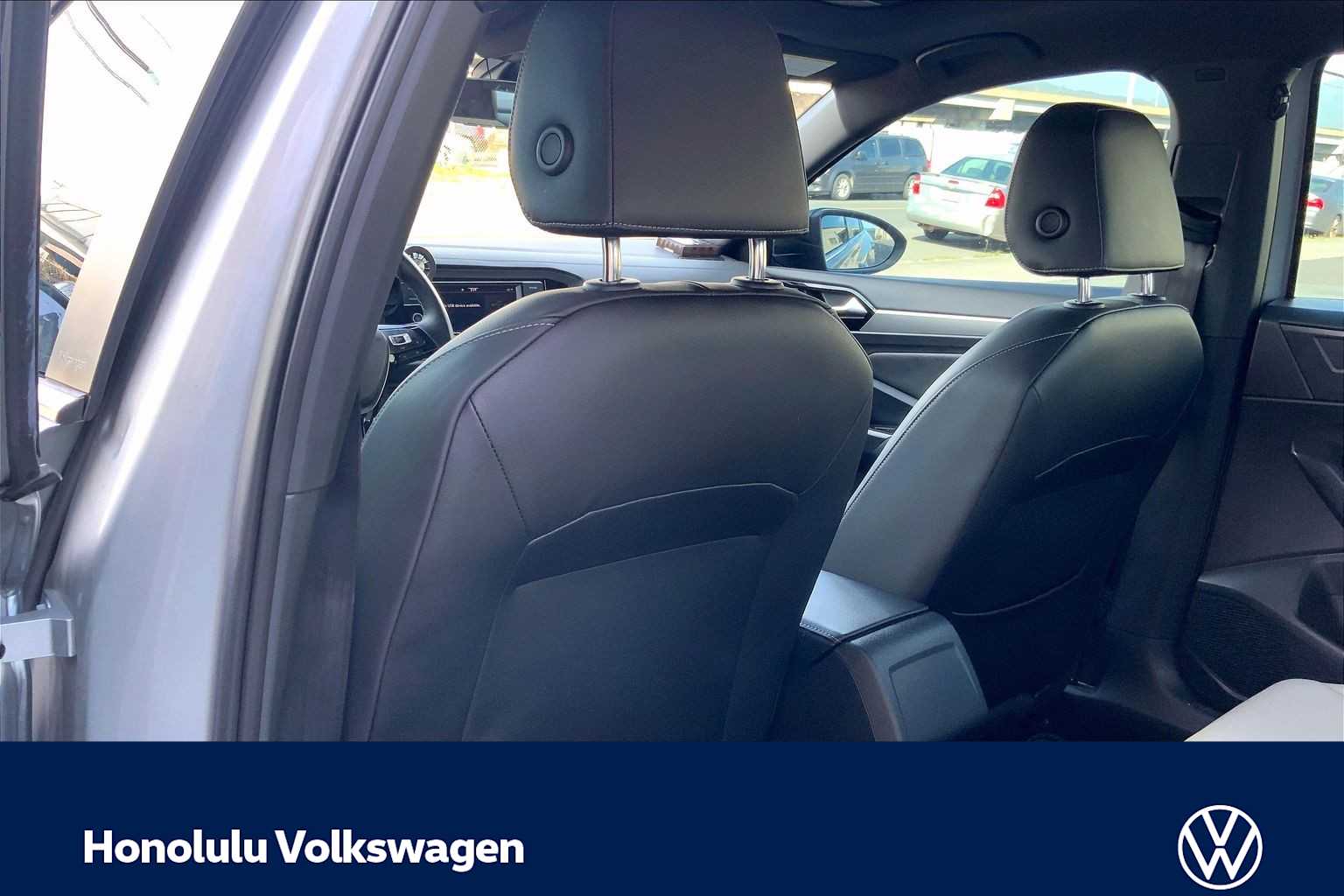 Thumbnail: 2021 Volkswagen Jetta - 11