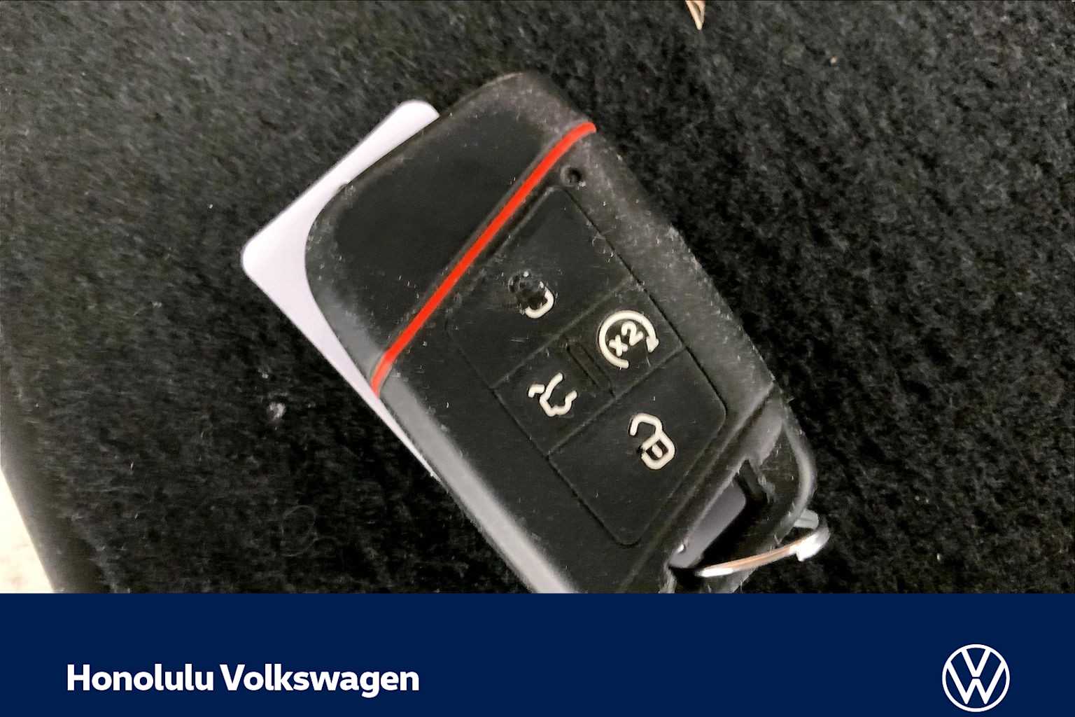 Thumbnail: 2019 Volkswagen Tiguan - 18