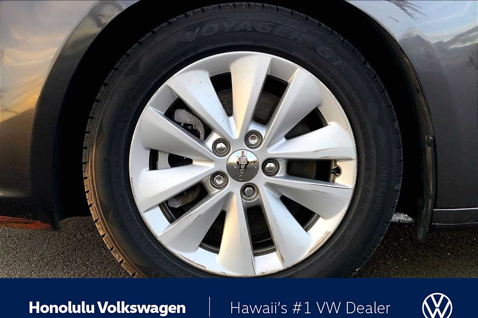 Thumbnail: 2016 Dodge Dart - 8