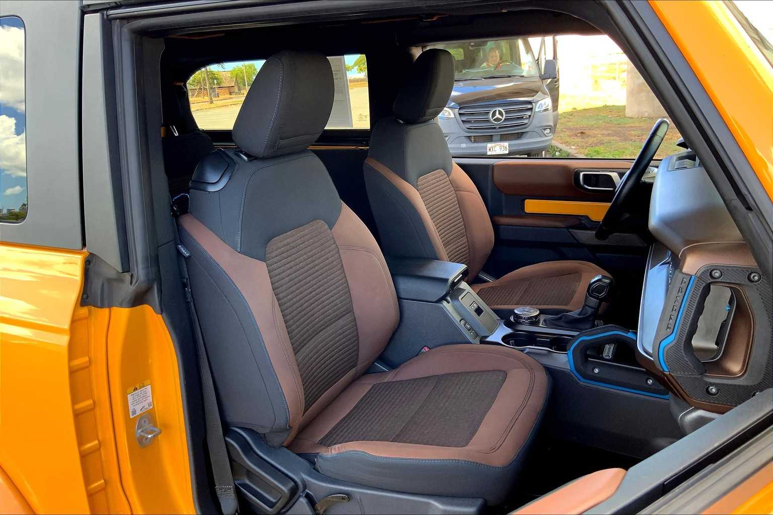 Thumbnail: 2021 Ford Bronco - 11