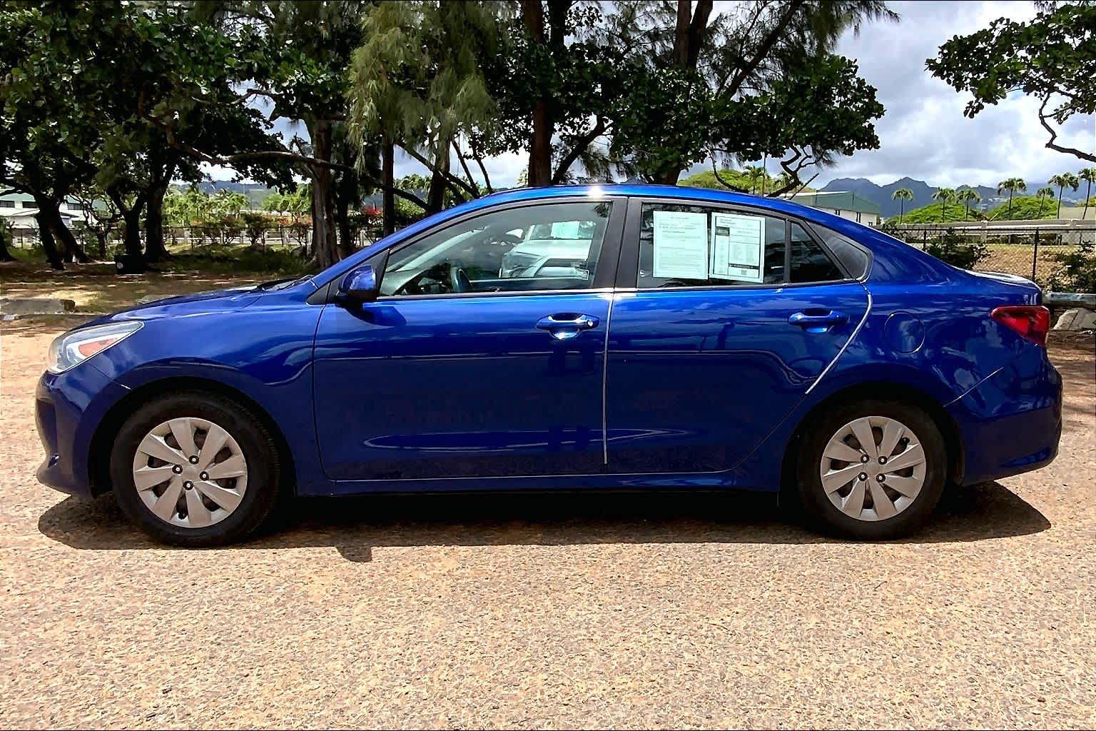 Thumbnail: 2020 Kia Rio - 3