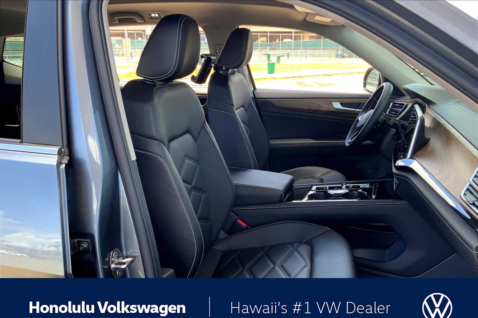 Thumbnail: 2025 Volkswagen Atlas - 14