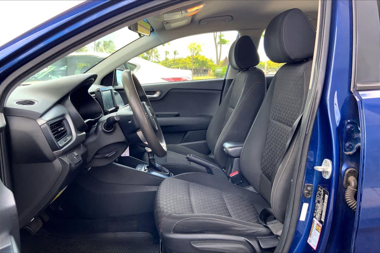Thumbnail: 2020 Kia Rio - 11