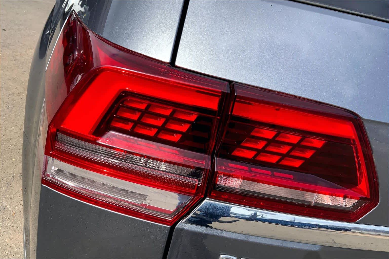 Thumbnail: 2019 Volkswagen Atlas - 32