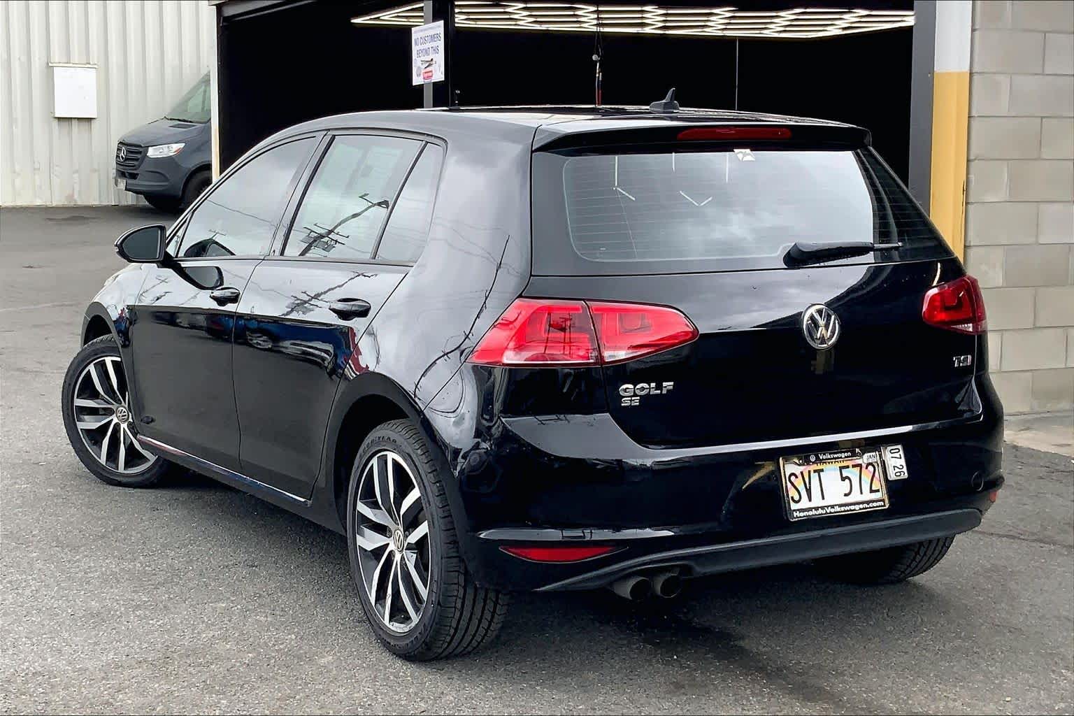 Thumbnail: 2016 Volkswagen Golf - 4