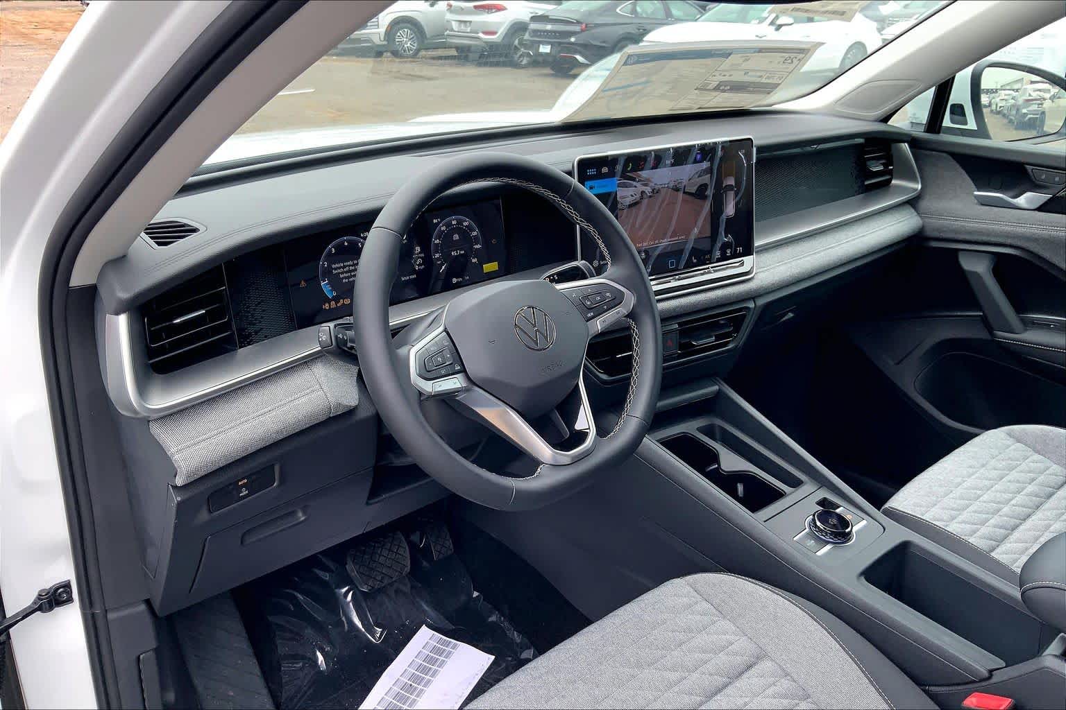 Thumbnail: 2026 Volkswagen Tiguan - 2