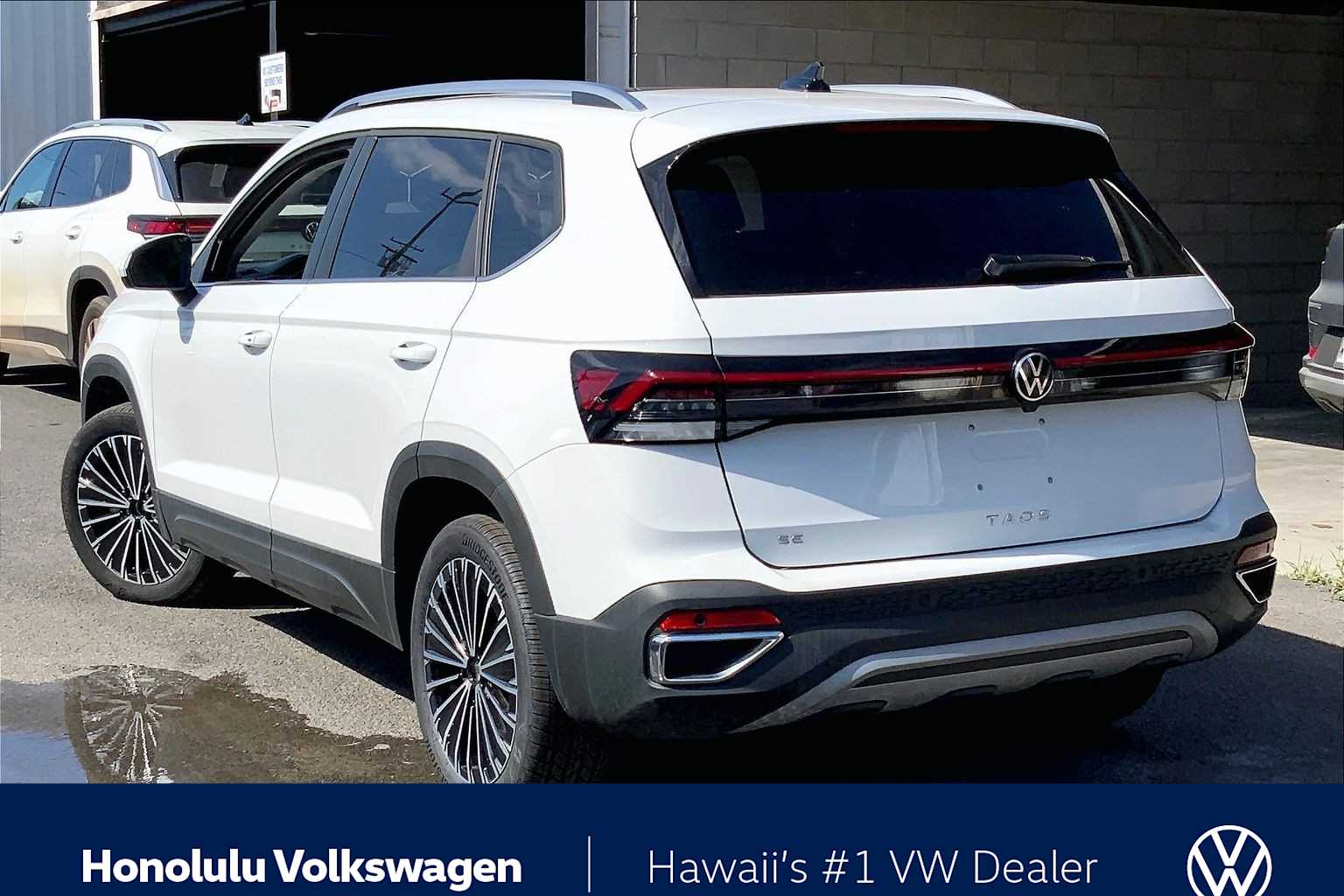 Thumbnail: 2026 Volkswagen Taos - 4