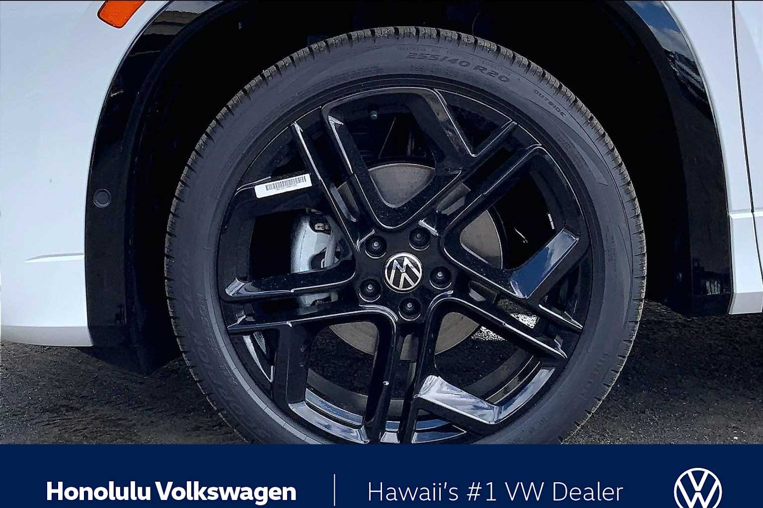 Thumbnail: 2025 Volkswagen Tiguan - 8