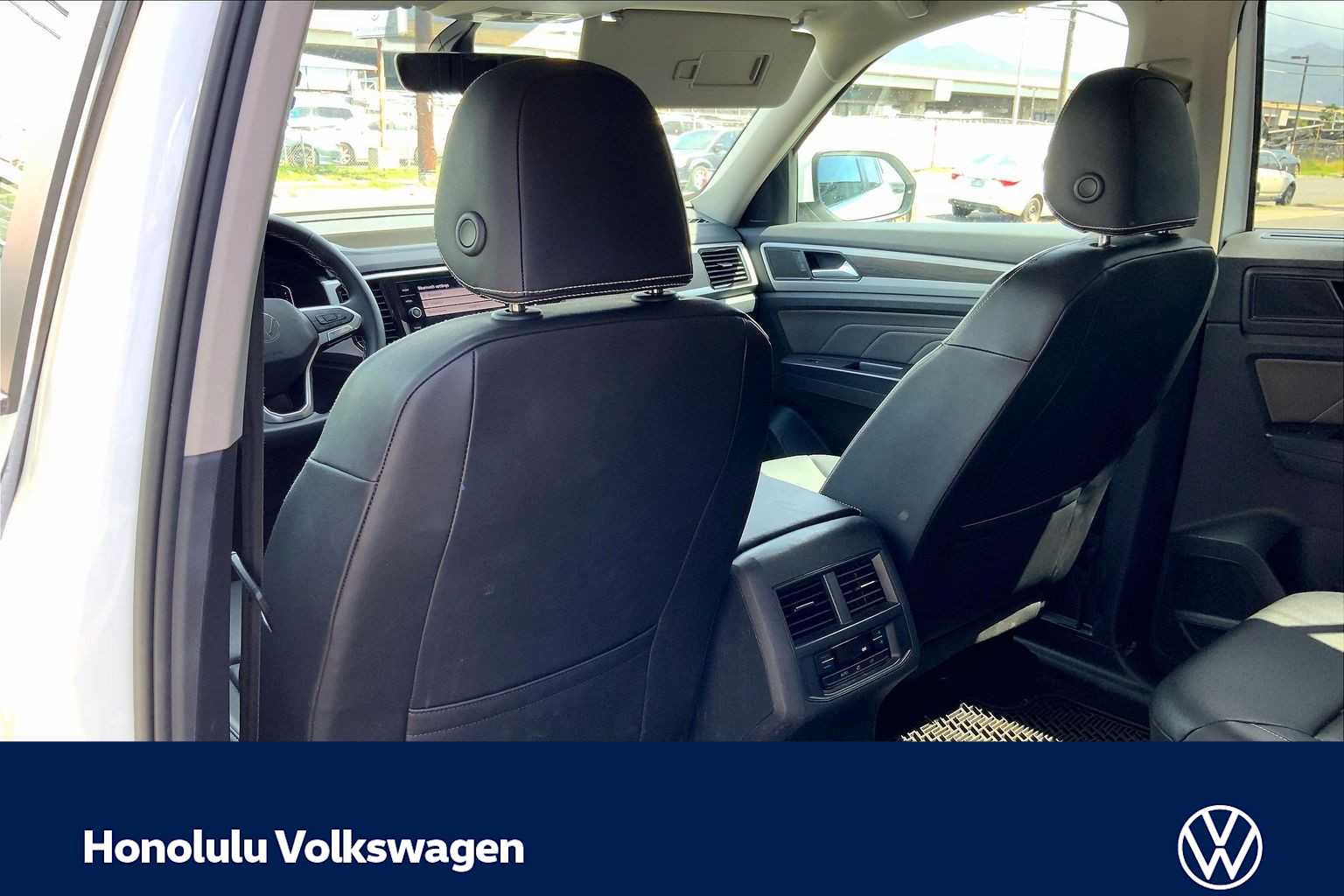 Thumbnail: 2023 Volkswagen Atlas - 12