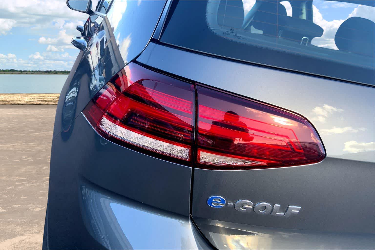 2019 Volkswagen e-Golf e-Golf SE - Photo 32