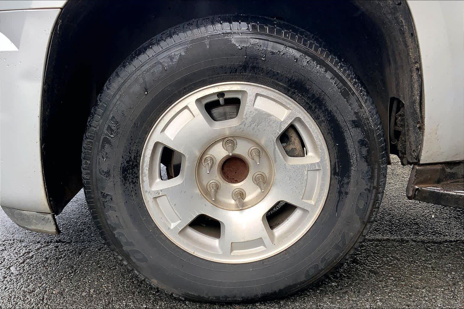 Thumbnail: 2011 GMC Yukon - 8
