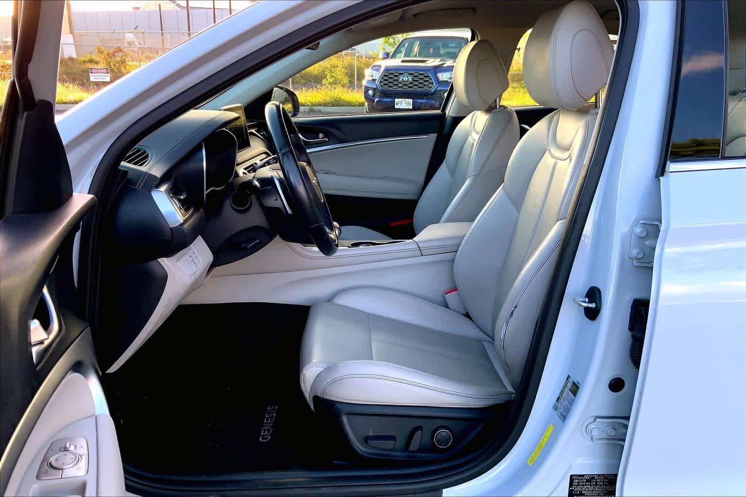 Thumbnail: 2019 Genesis G70 - 11