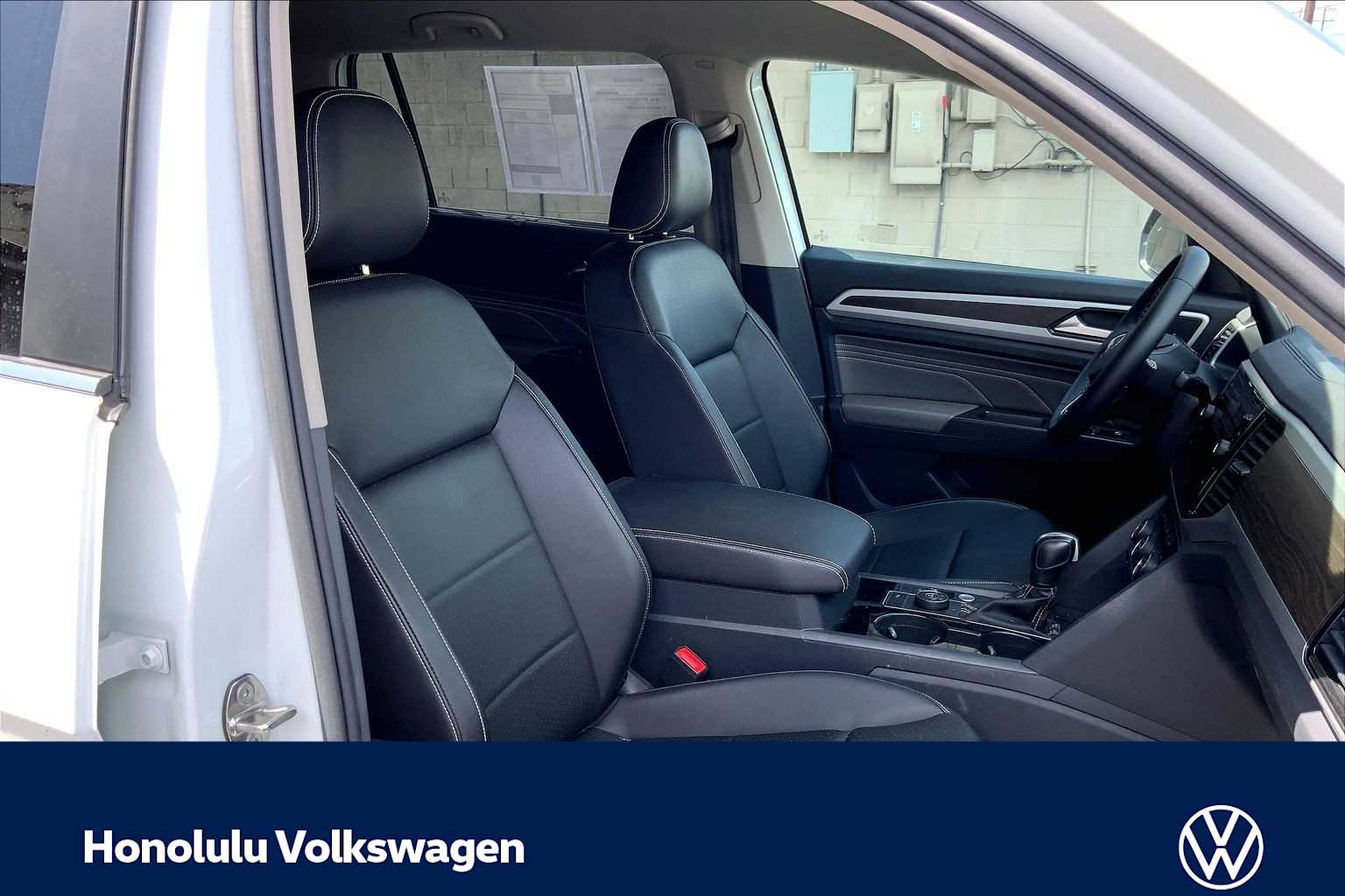 Thumbnail: 2023 Volkswagen Atlas - 13