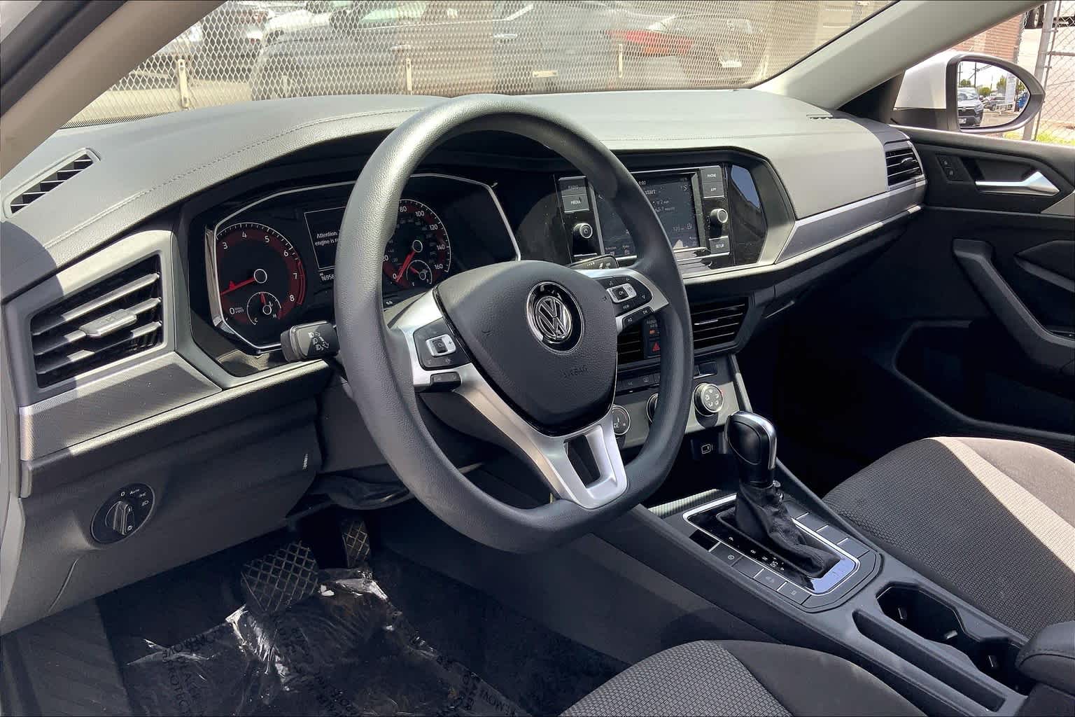 Thumbnail: 2019 Volkswagen Jetta - 2