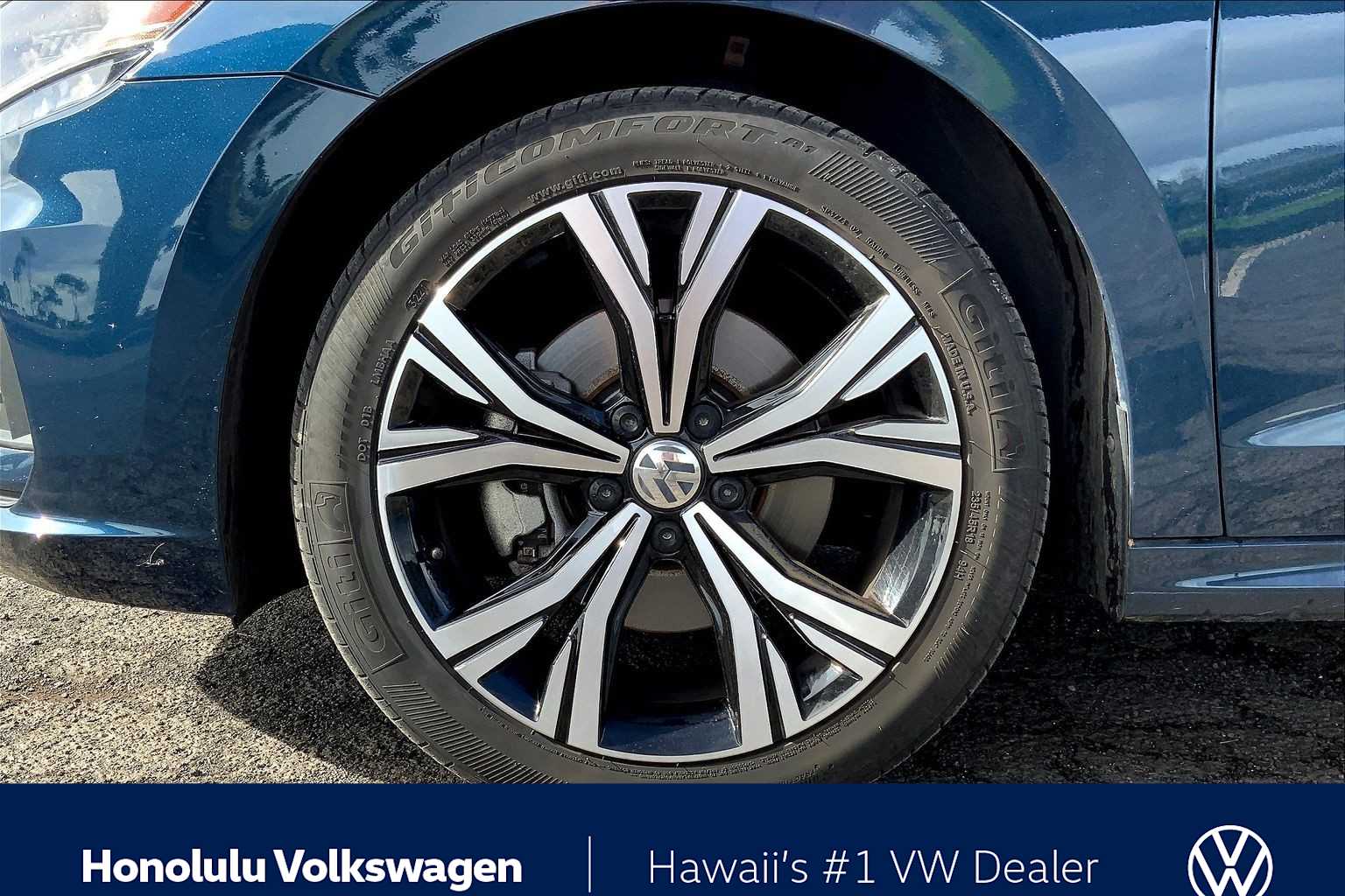 Thumbnail: 2022 Volkswagen Passat - 8