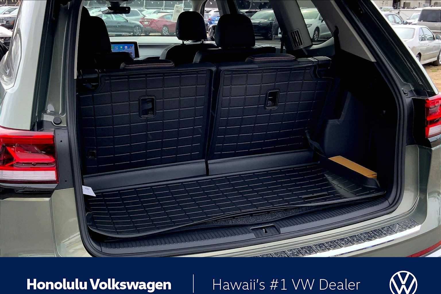 Thumbnail: 2026 Volkswagen Atlas - 19