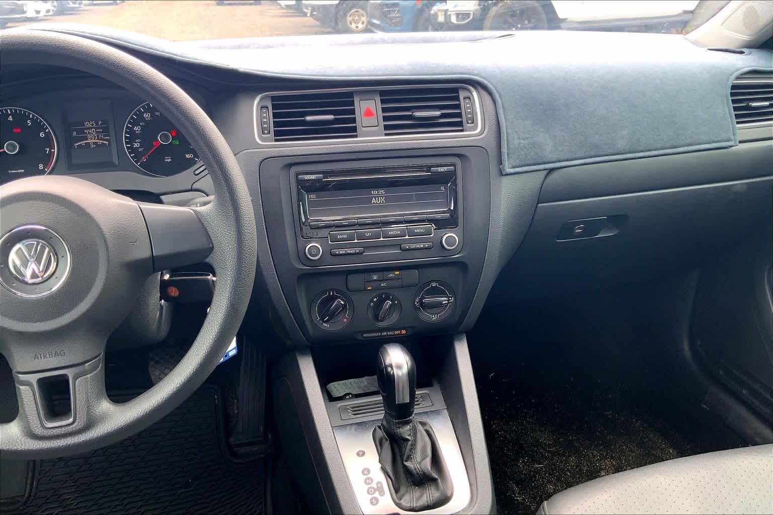 Thumbnail: 2014 Volkswagen Jetta - 15