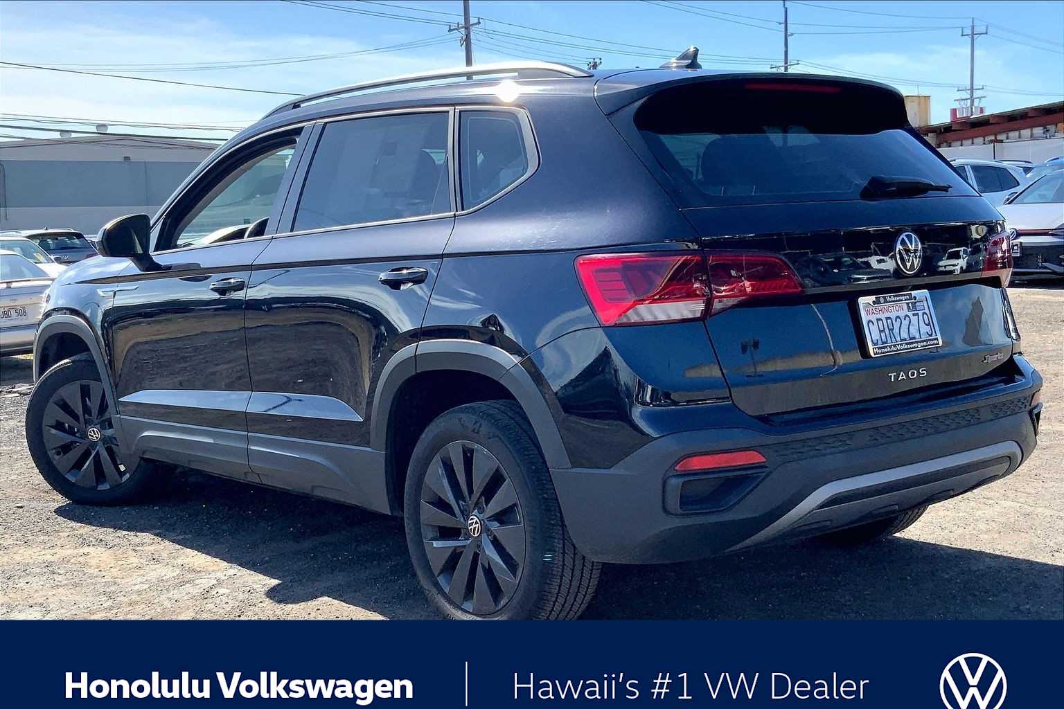 Thumbnail: 2022 Volkswagen Taos - 4