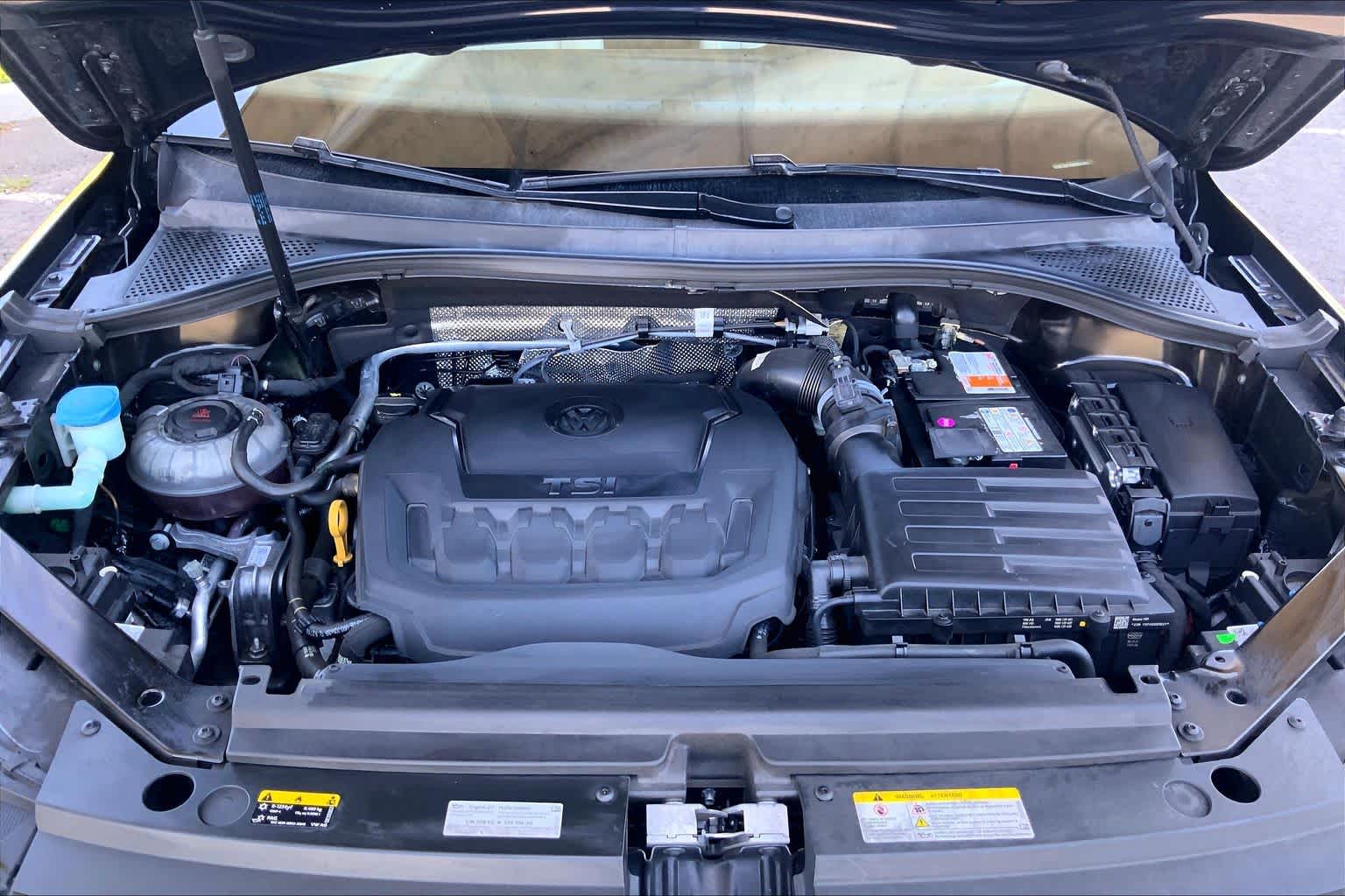 Thumbnail: 2022 Volkswagen Tiguan - 9