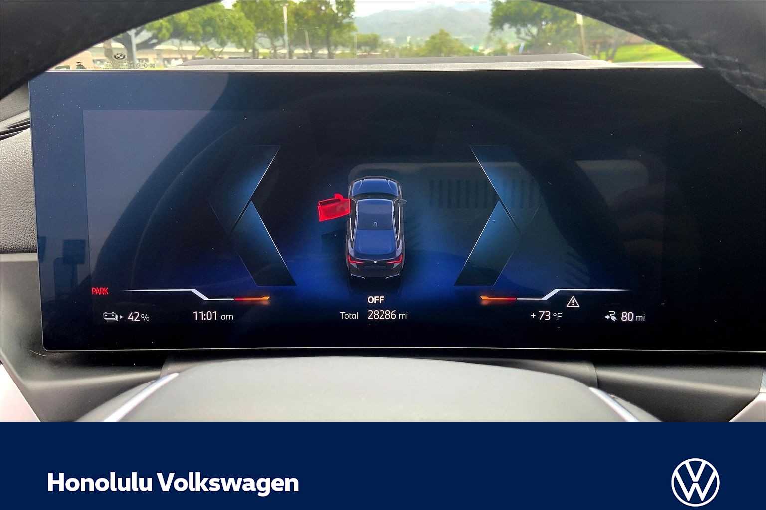 Thumbnail: 2023 BMW i4 - 16