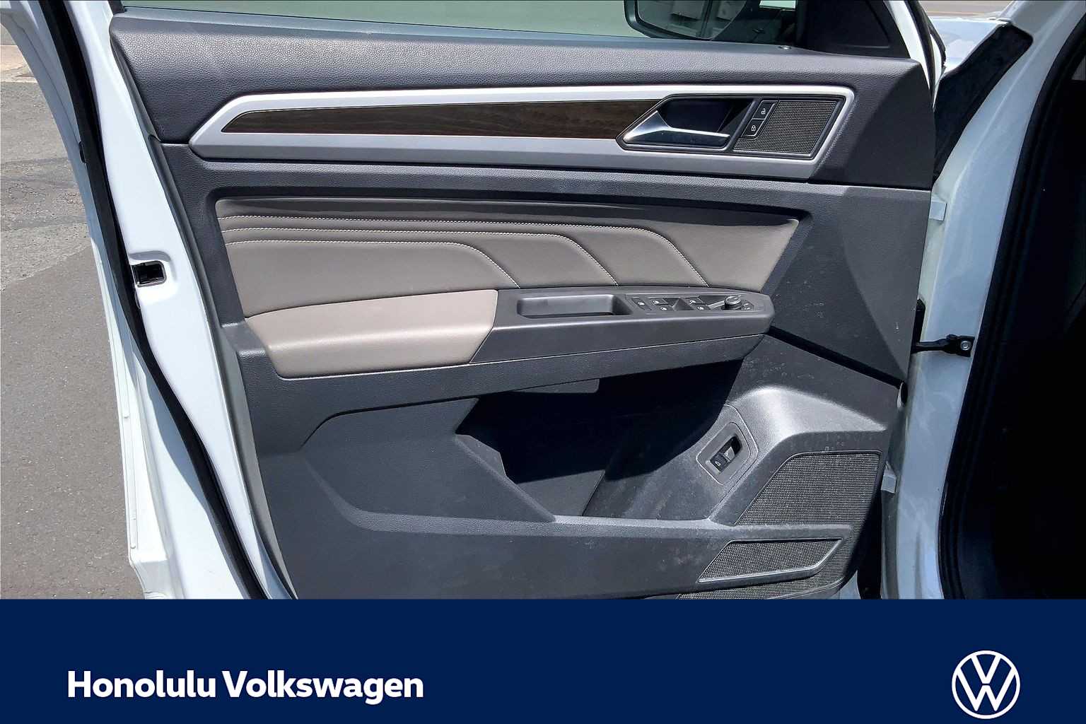 Thumbnail: 2023 Volkswagen Atlas - 27