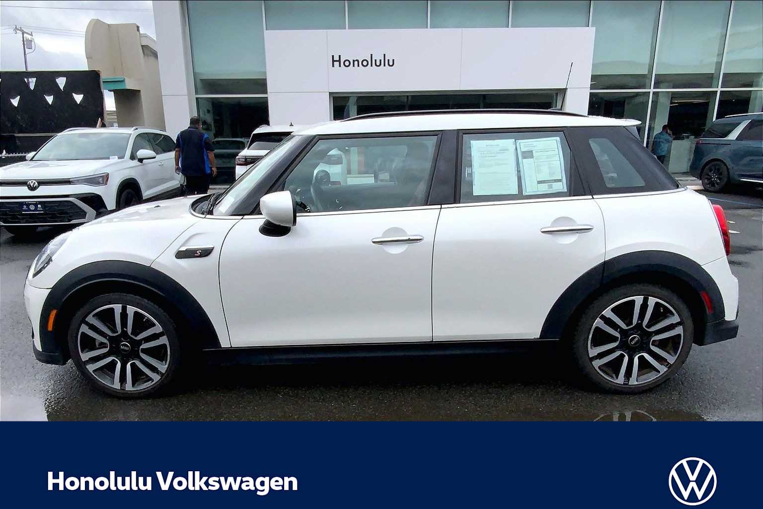 Thumbnail: 2023 MINI Cooper Hardtop - 3