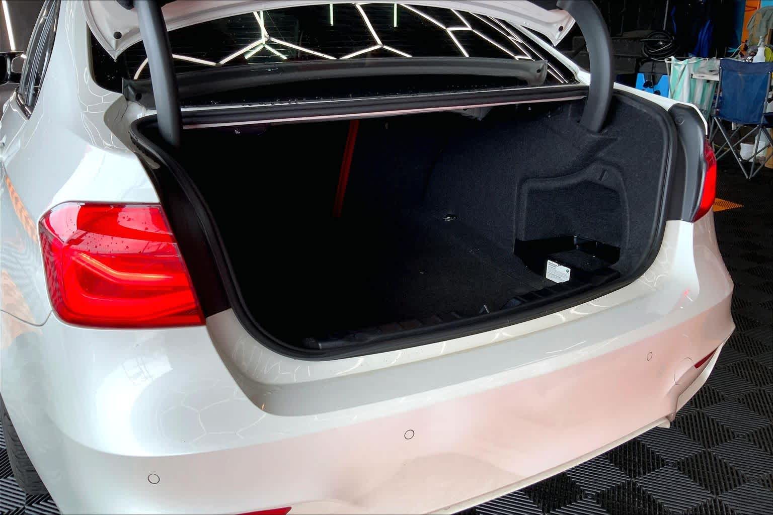 Thumbnail: 2018 BMW M3 - 18