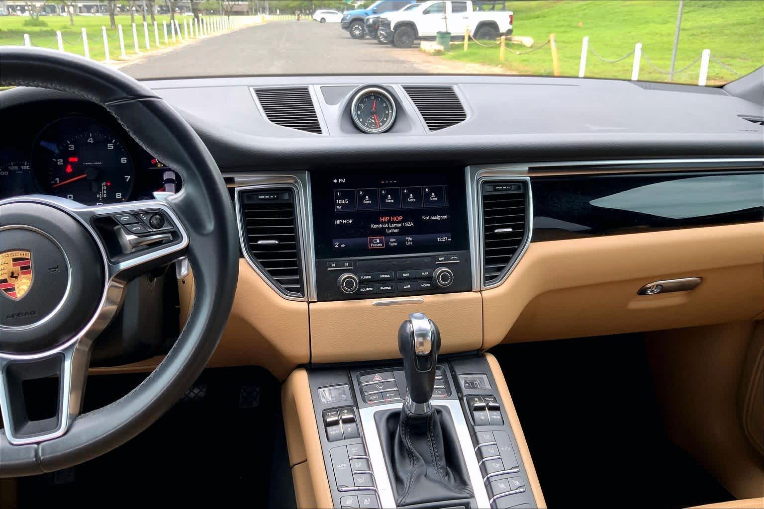 Thumbnail: 2018 Porsche Macan - 15