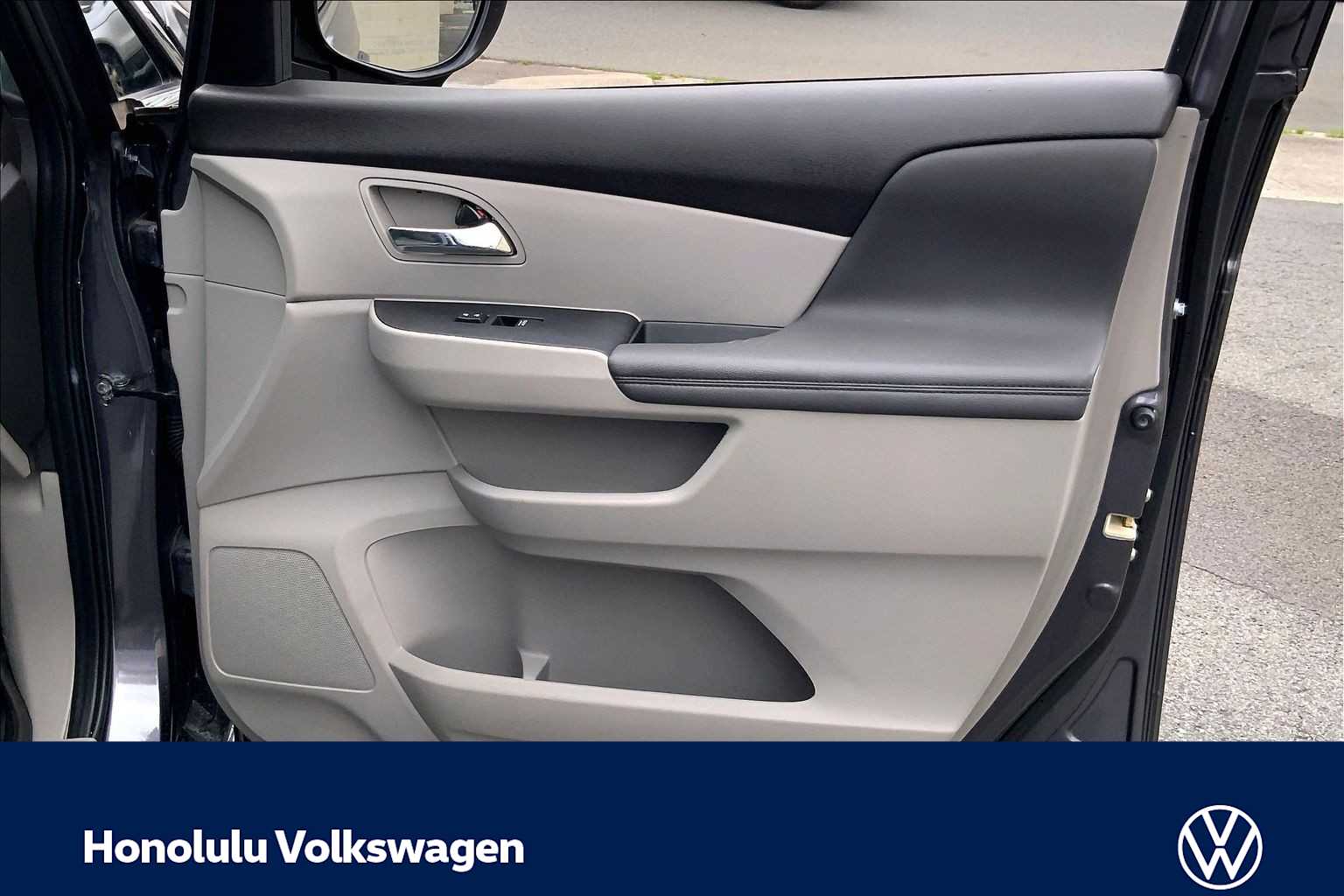 Thumbnail: 2015 Honda Odyssey - 28