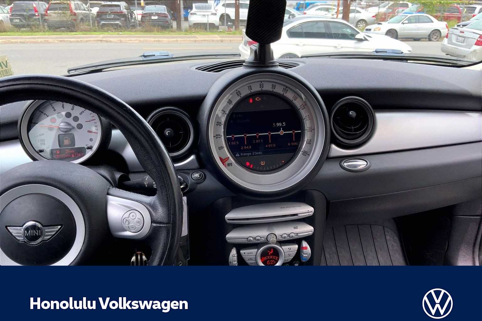 Thumbnail: 2010 MINI Cooper Clubman - 14