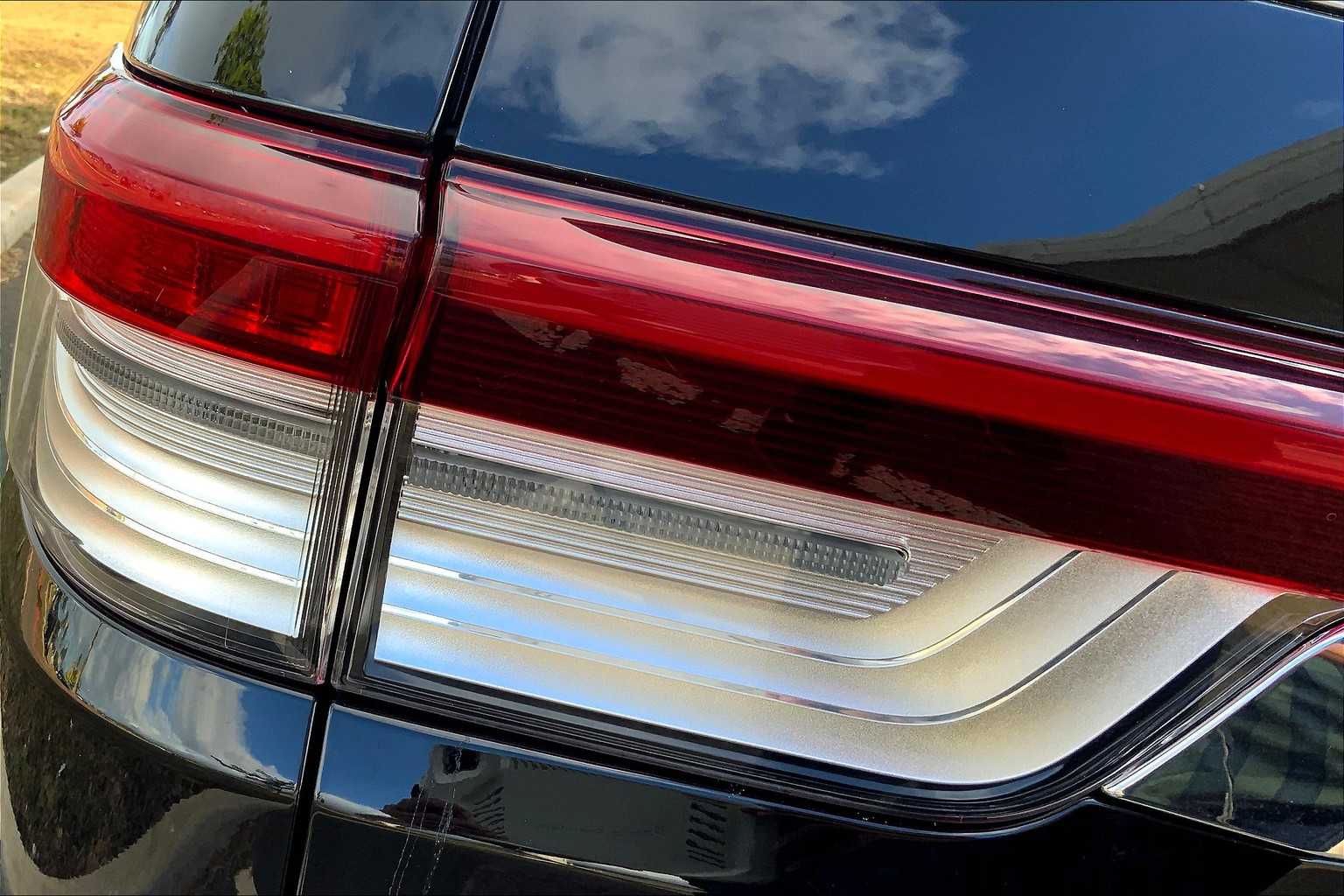Thumbnail: 2022 Lincoln Navigator - 31