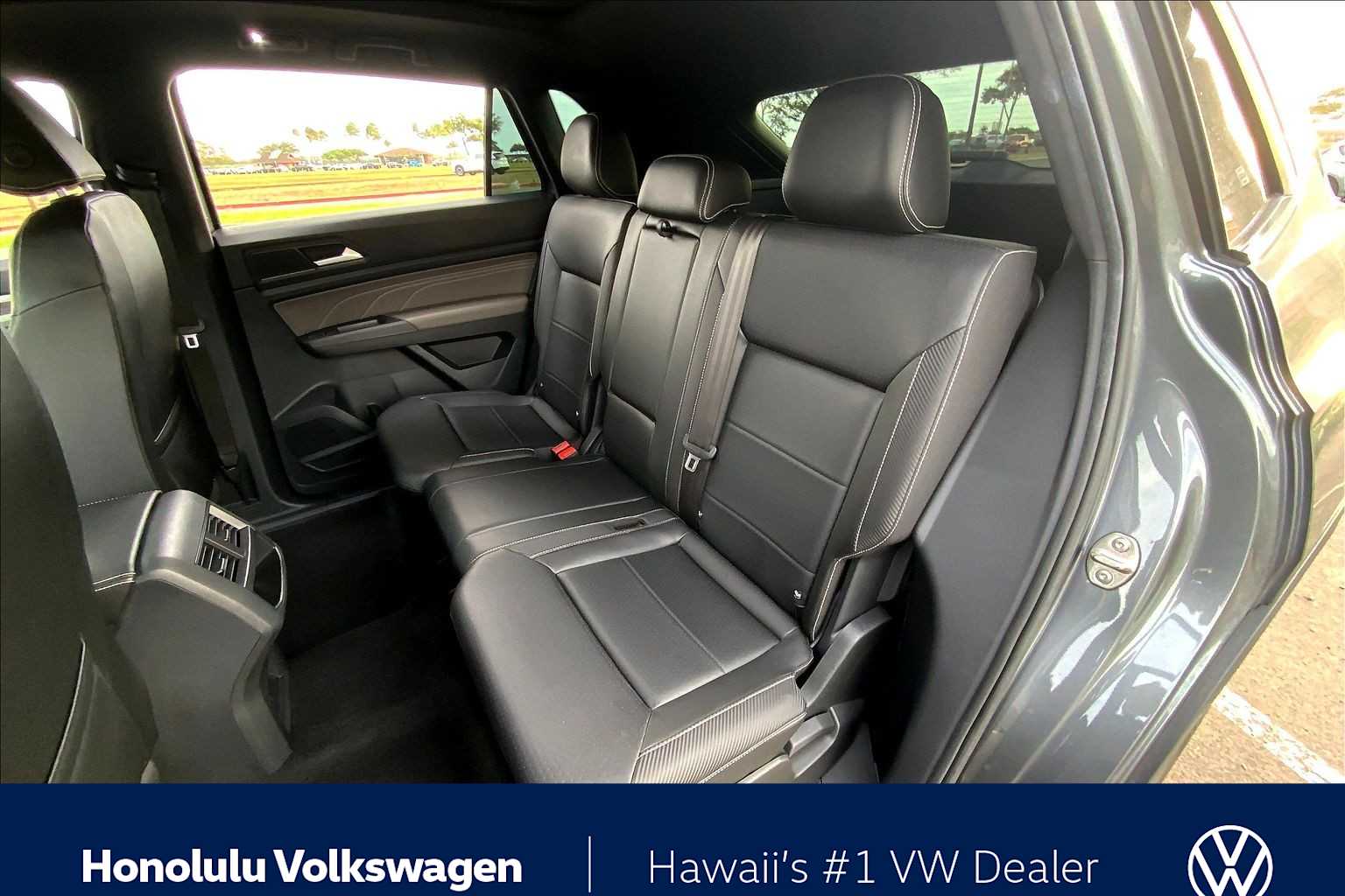 Thumbnail: 2021 Volkswagen Atlas - 28