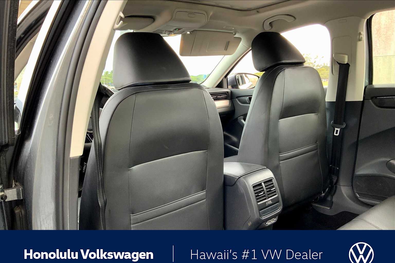 Thumbnail: 2021 Volkswagen Passat - 11