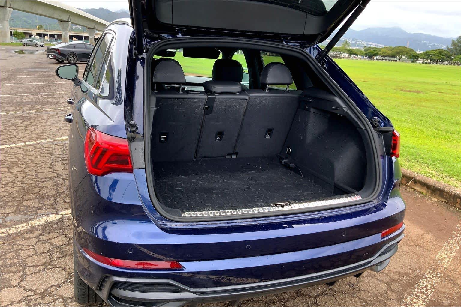 Thumbnail: 2022 Audi Q3 - 18