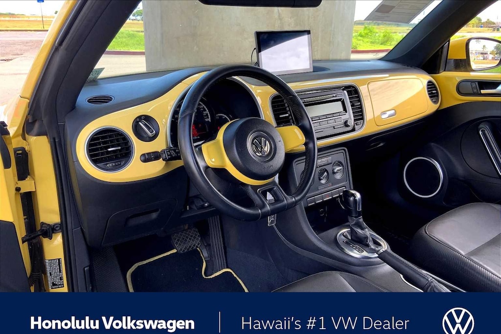 Used 2013 Volkswagen Beetle 2.5L w/PZEV Hatchback