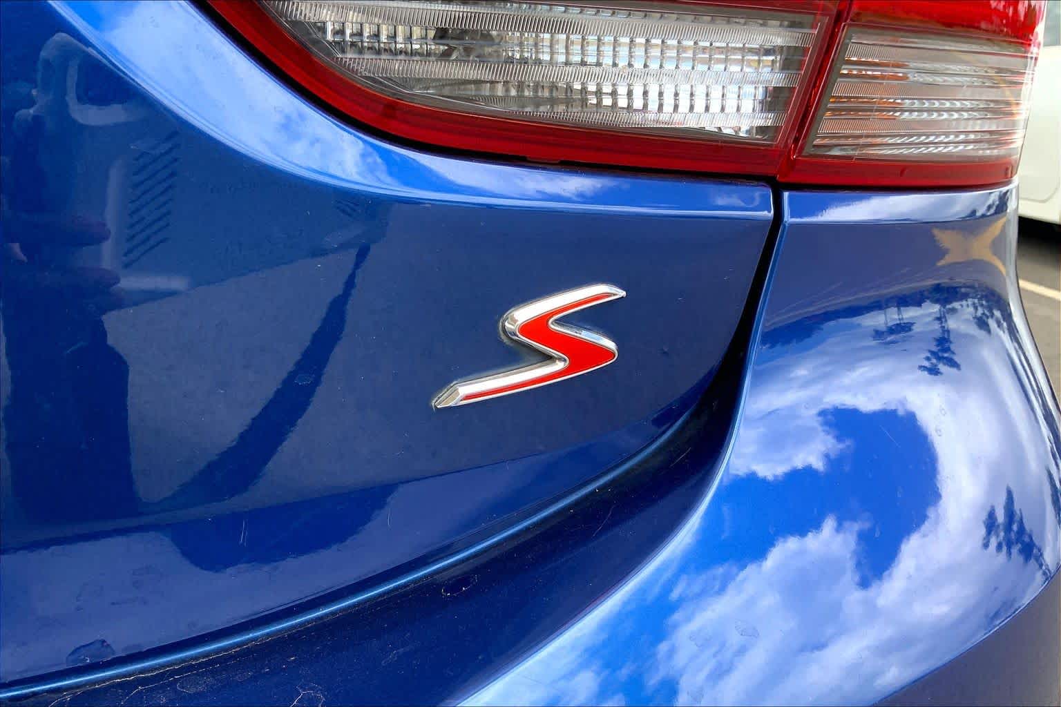 Thumbnail: 2020 Kia Rio - 7