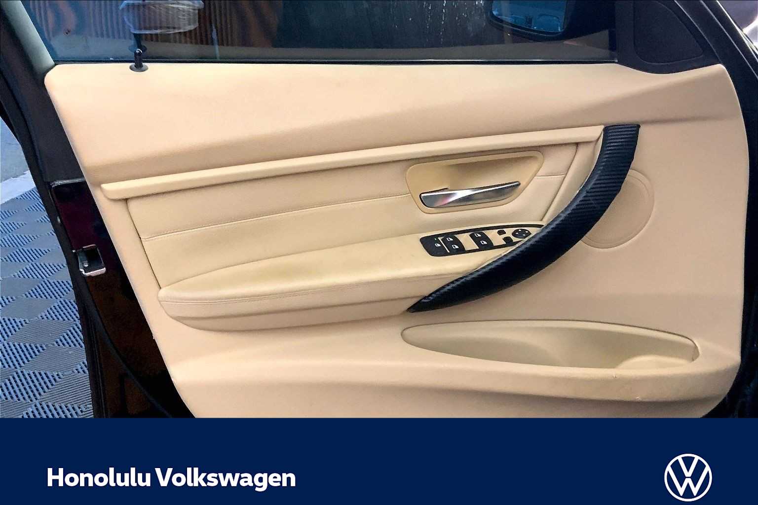 Thumbnail: 2014 BMW 3 Series - 26