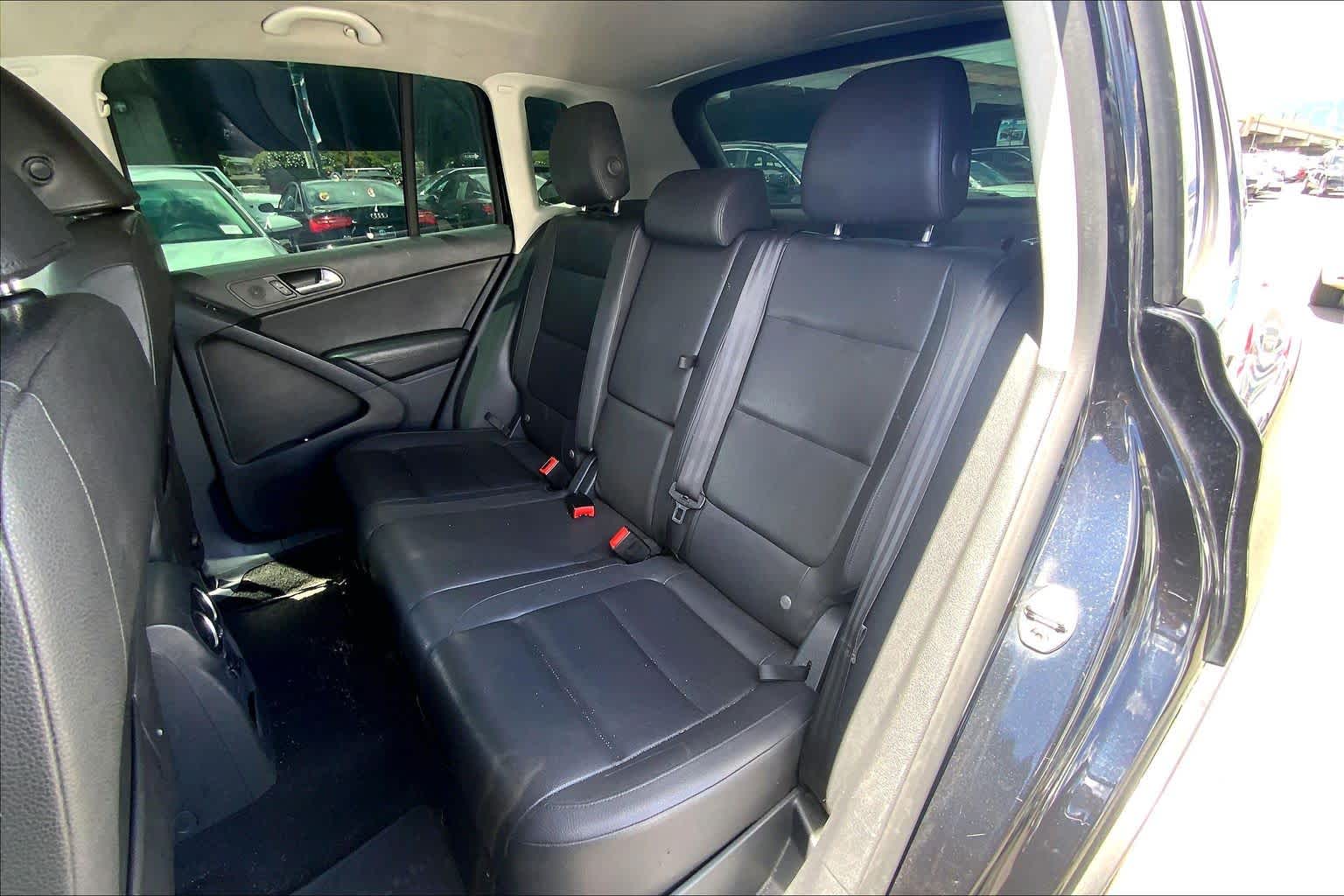 Thumbnail: 2014 Volkswagen Tiguan - 29