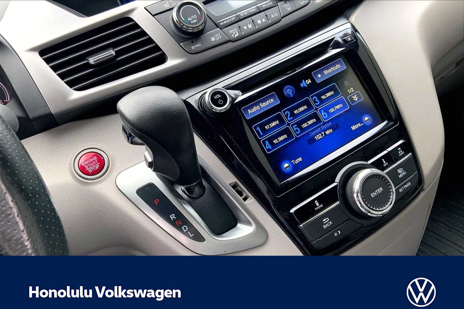 Thumbnail: 2015 Honda Odyssey - 16