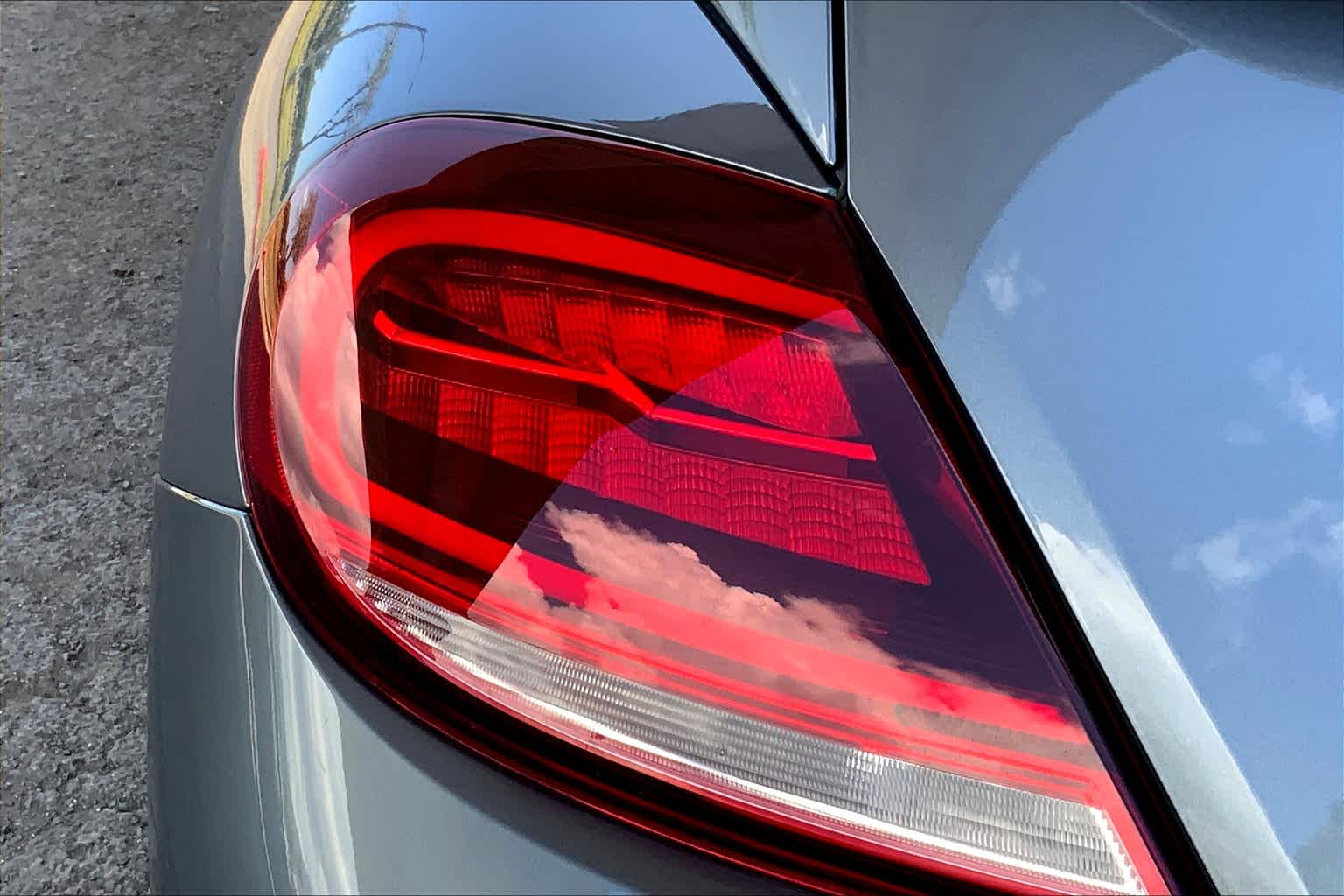 Thumbnail: 2019 Volkswagen Beetle - 30