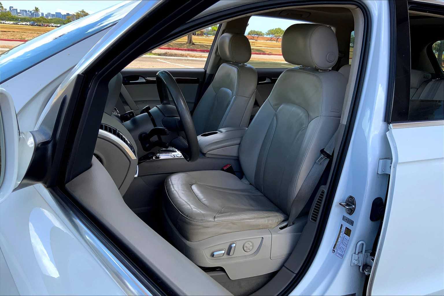 Thumbnail: 2015 Audi Q7 - 10