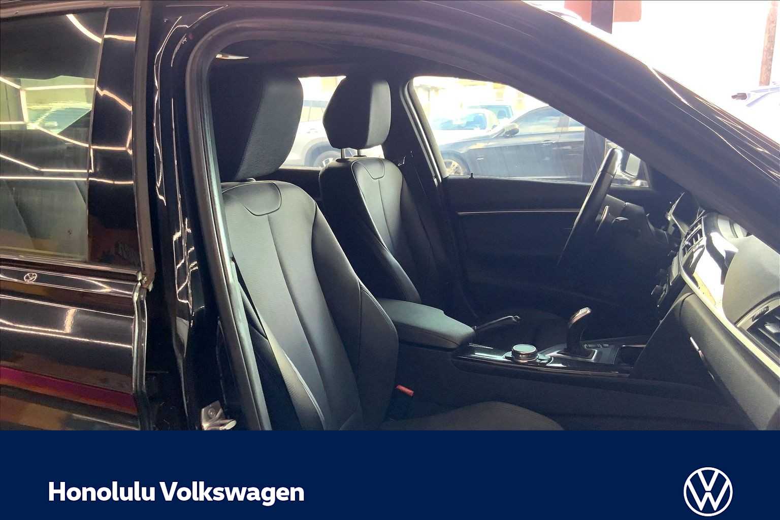 Thumbnail: 2017 BMW 3 Series - 12