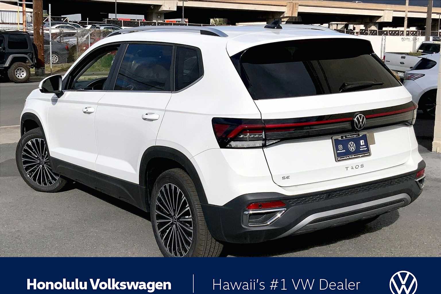 Thumbnail: 2026 Volkswagen Taos - 4