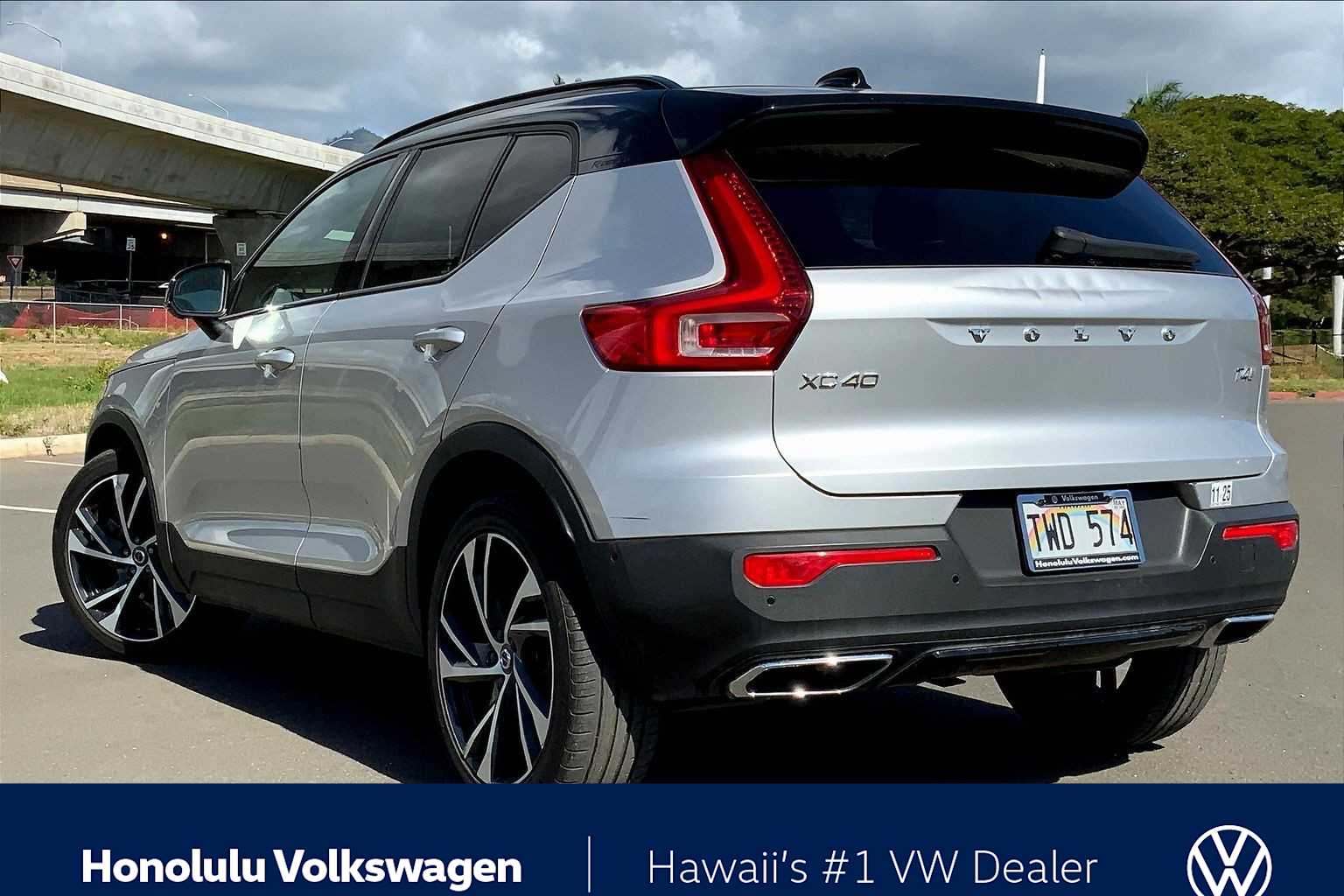 Thumbnail: 2019 Volvo XC40 - 4
