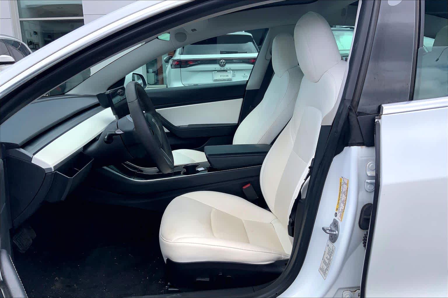 Thumbnail: 2020 Tesla Model 3 - 11