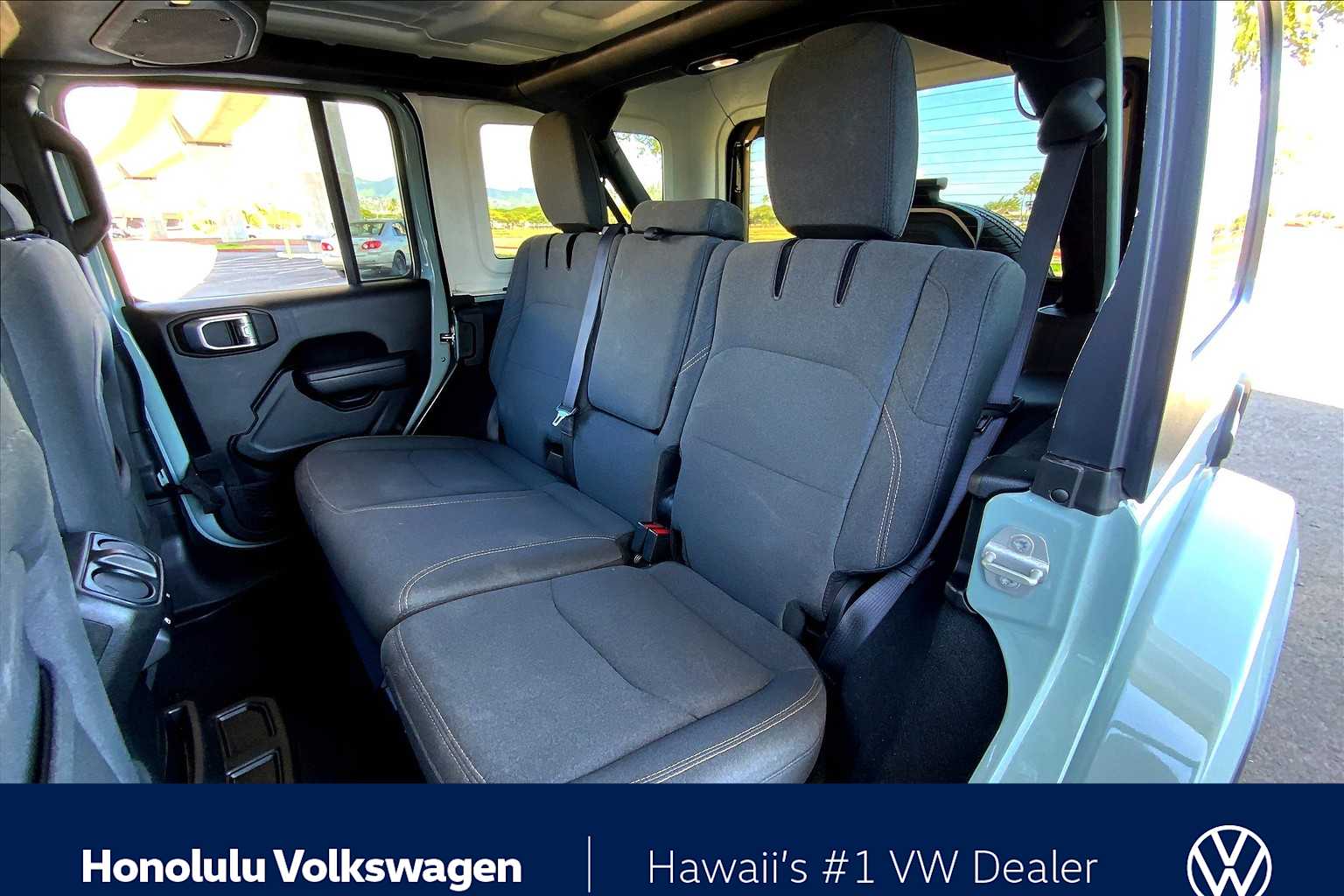Thumbnail: 2024 Jeep Wrangler - 32