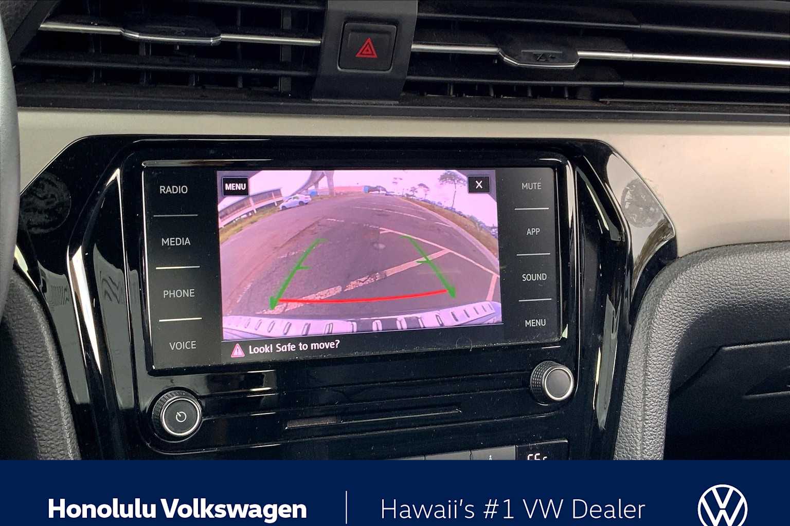 Thumbnail: 2021 Volkswagen Passat - 25