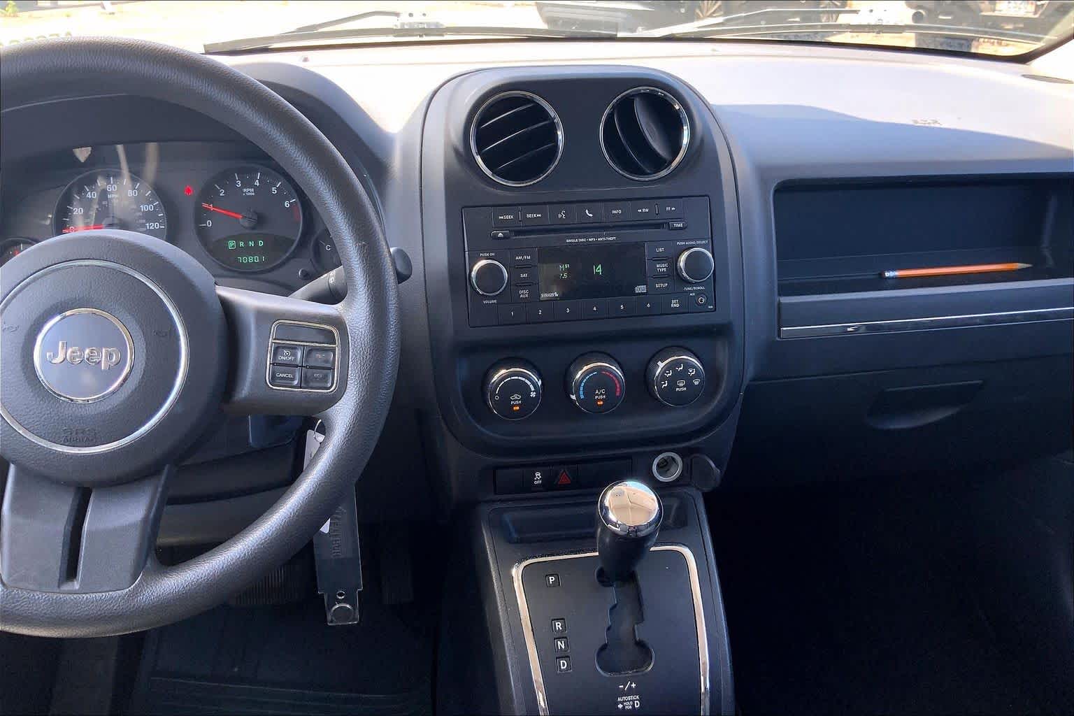 Thumbnail: 2012 Jeep Patriot - 15
