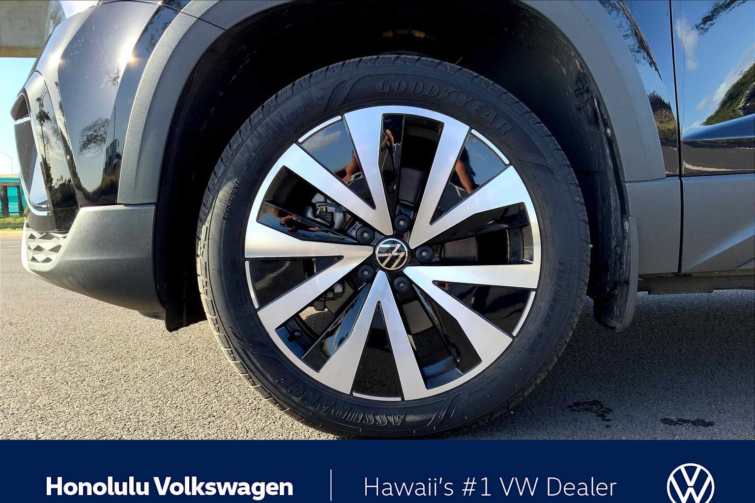 Thumbnail: 2022 Volkswagen Taos - 8