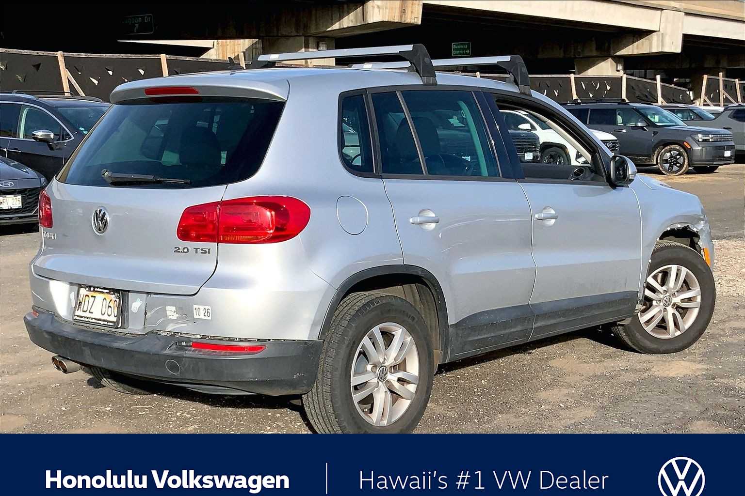 Thumbnail: 2013 Volkswagen Tiguan - 21